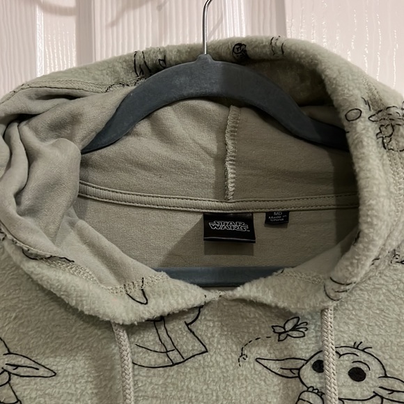 3/$15 Star Wars baby yoda fleece drawstring hoodie sage green - Picture 5 of 10